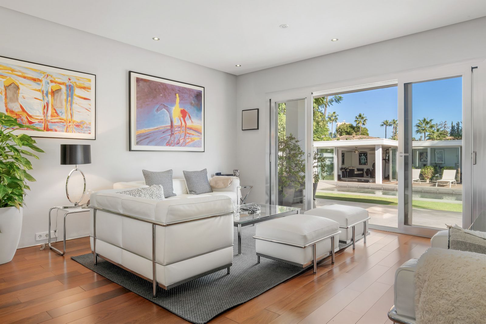 56b49f05e45af3ccbbea42f1c085aa98 - 11