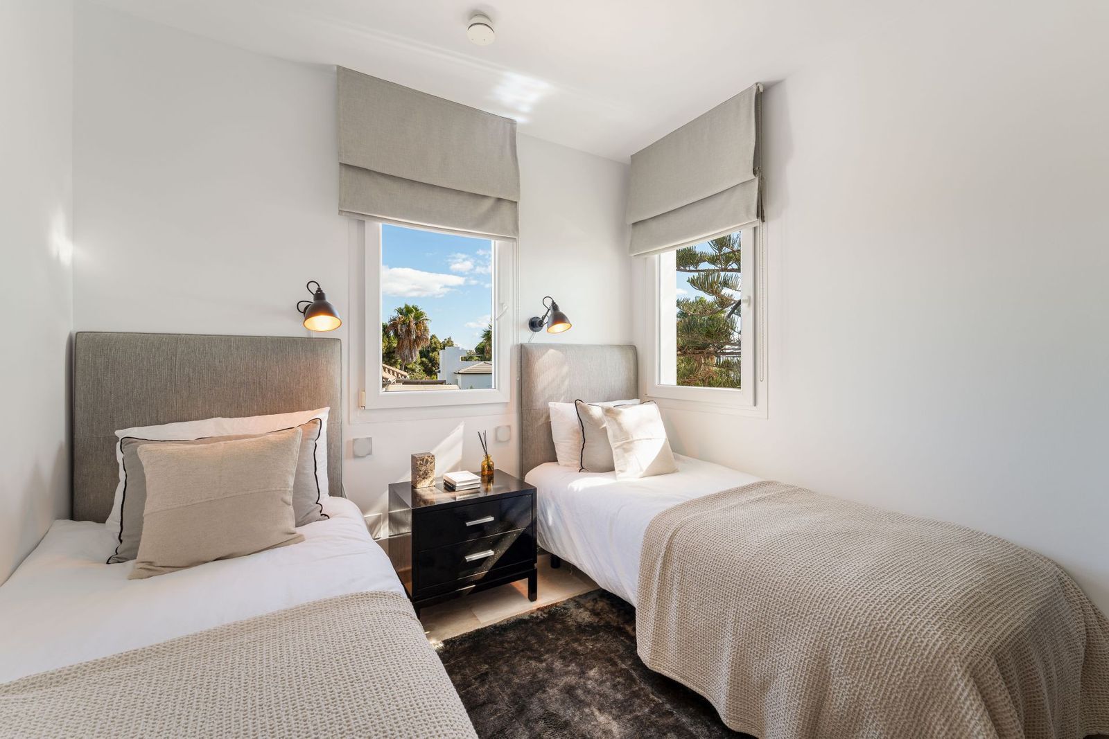 586235d1f445c1a2f0ff61b2982dc7c0 - 15