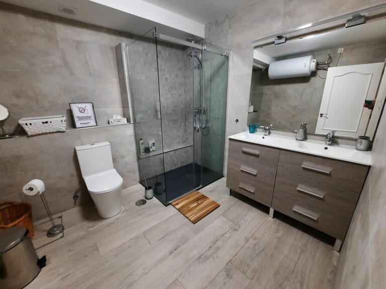 59c175fde1221718dddac641136f7fab - 16