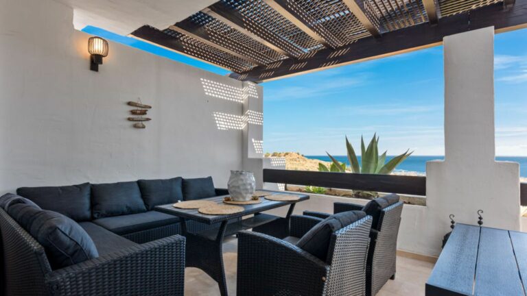 5a24db2a315d8dfb8d9b154dc576426b - 1