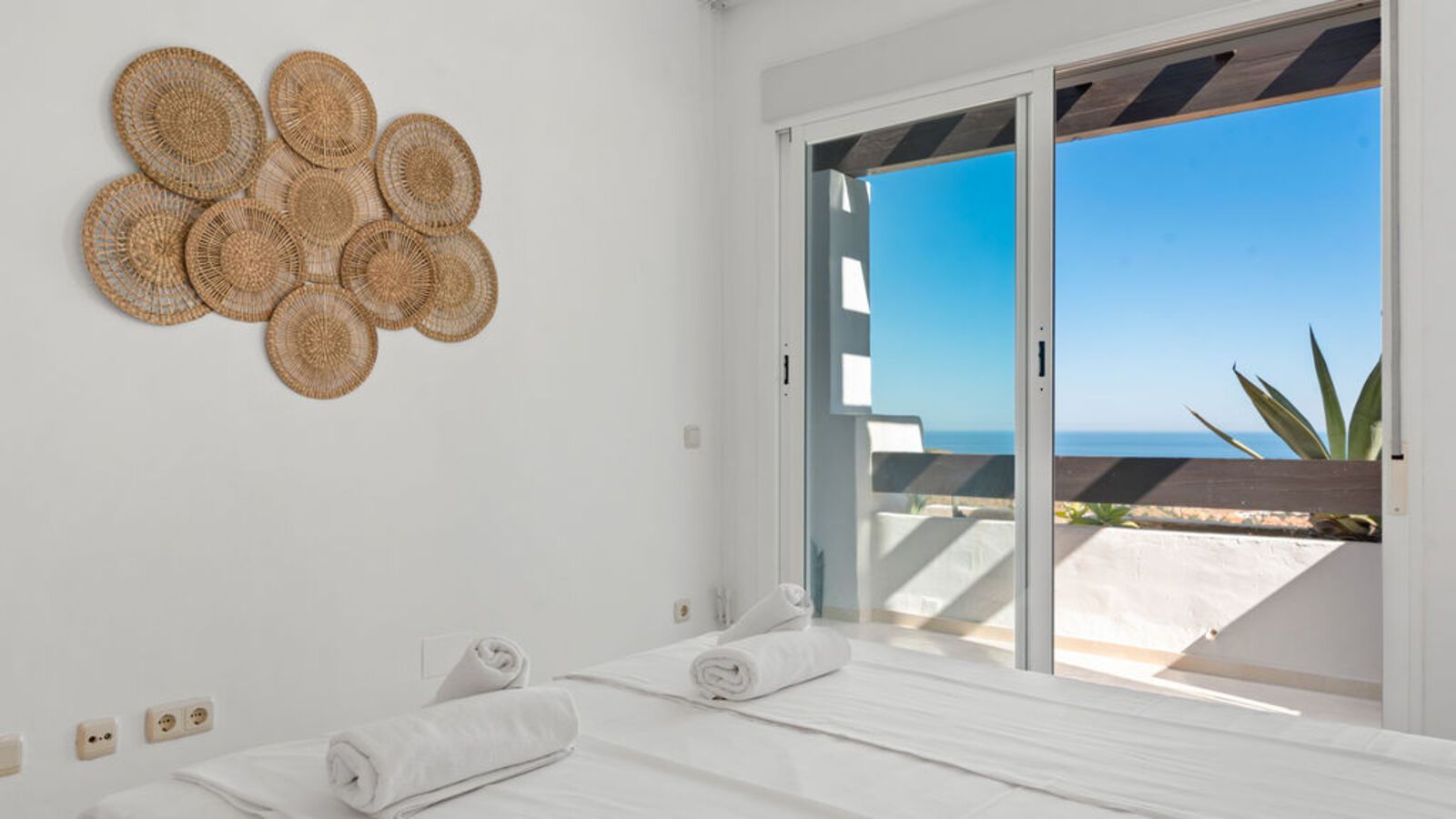 5a24db2a315d8dfb8d9b154dc576426b - 16