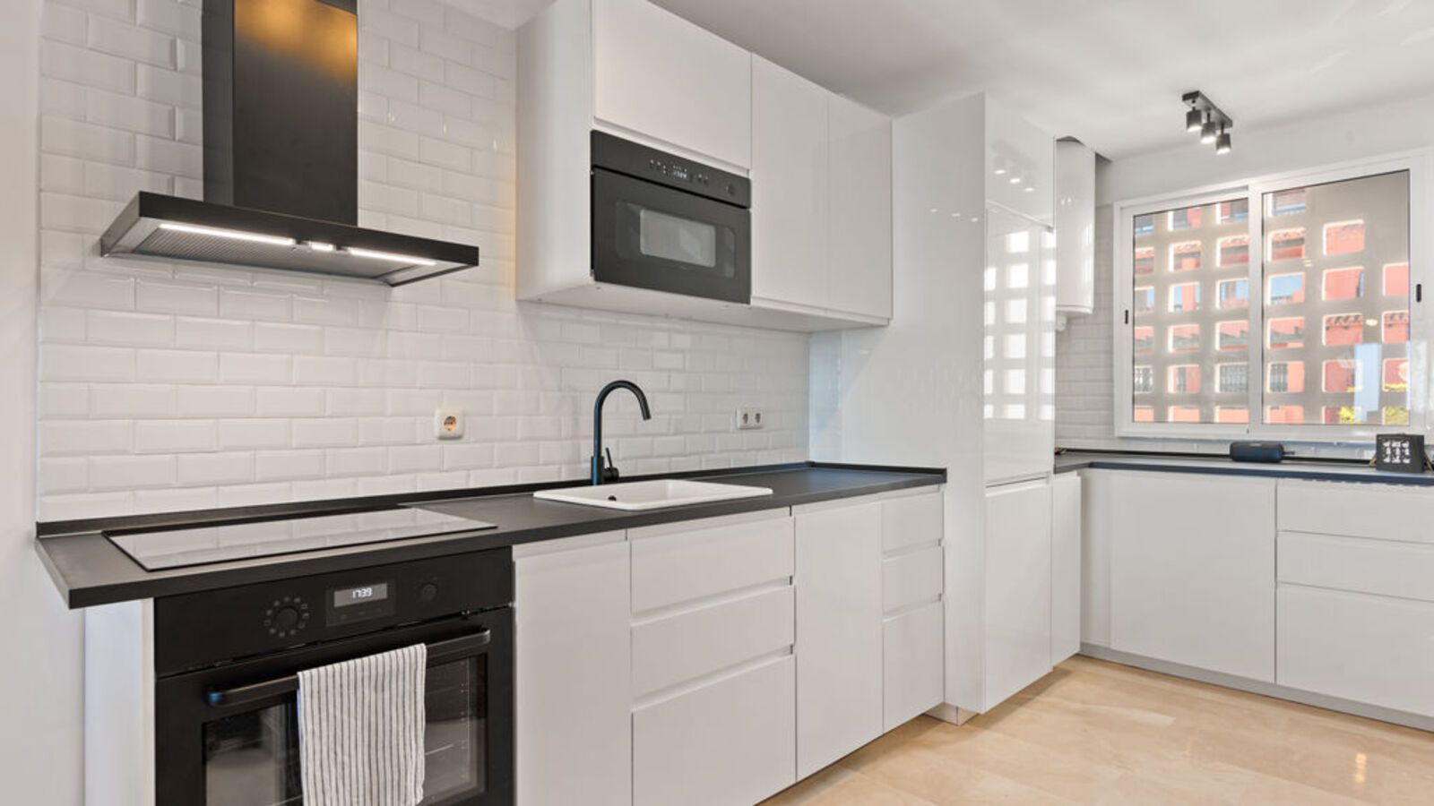 5a24db2a315d8dfb8d9b154dc576426b - 7