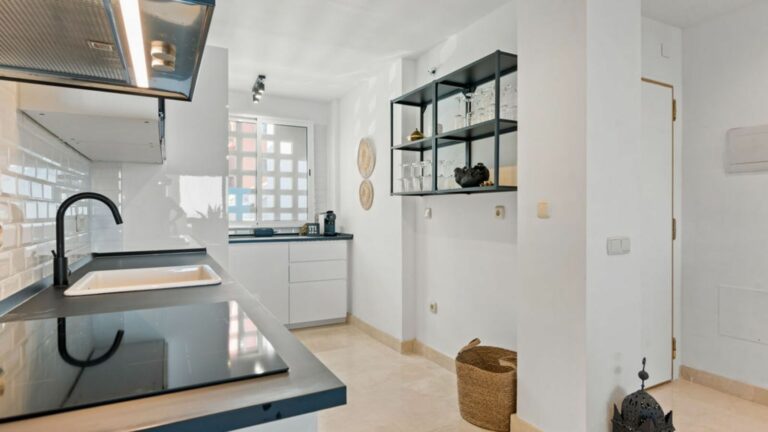 5a24db2a315d8dfb8d9b154dc576426b - 8