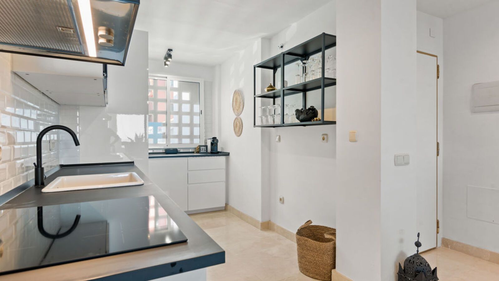 5a24db2a315d8dfb8d9b154dc576426b - 8