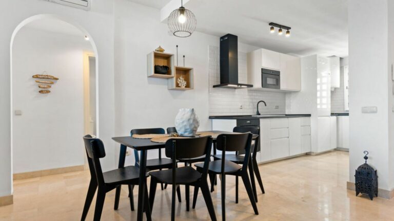 5a24db2a315d8dfb8d9b154dc576426b - 9