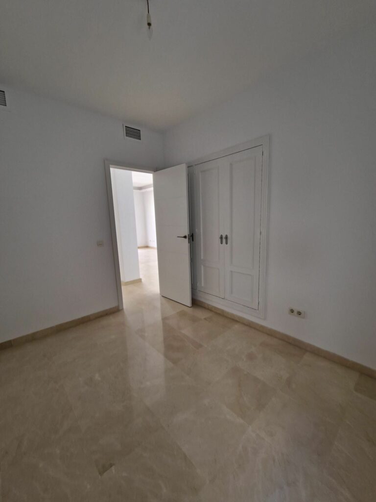 5a7facbca70bd52afdeb4ee48cca0825 - 16