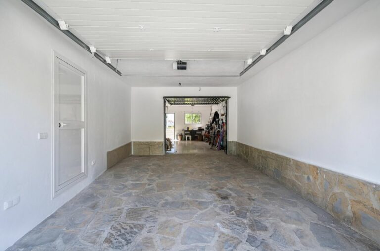 5aca9599775b6a2ff8bd60bacc3270a0 - 15