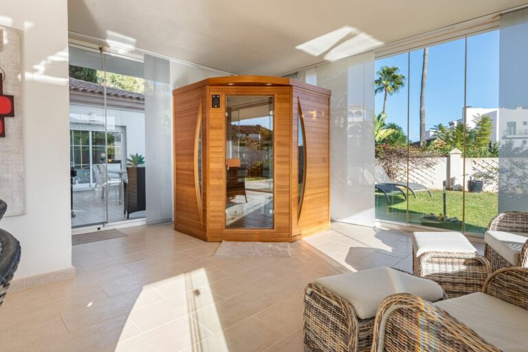 5af4e7c9bd094588b60553503d411c3e - 13