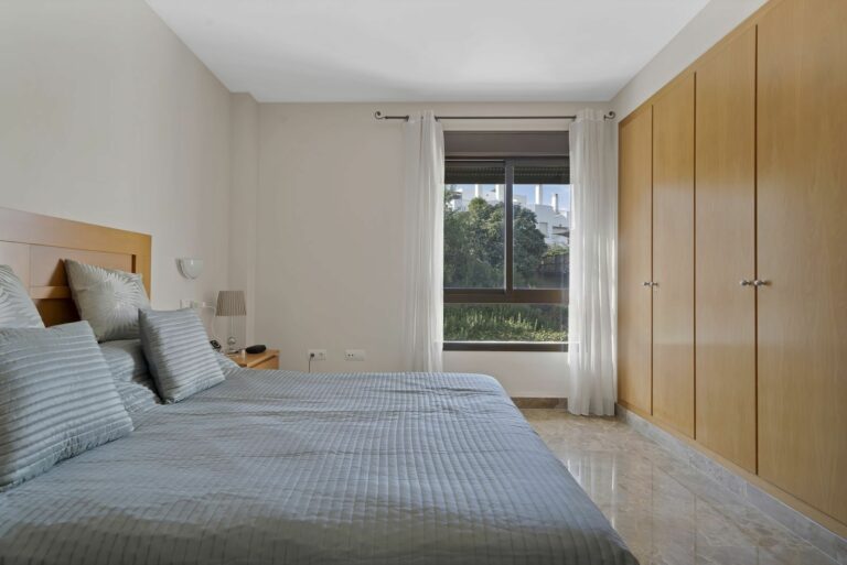 5b089e265e1d03b126c94ec3aa195cb9 - 15