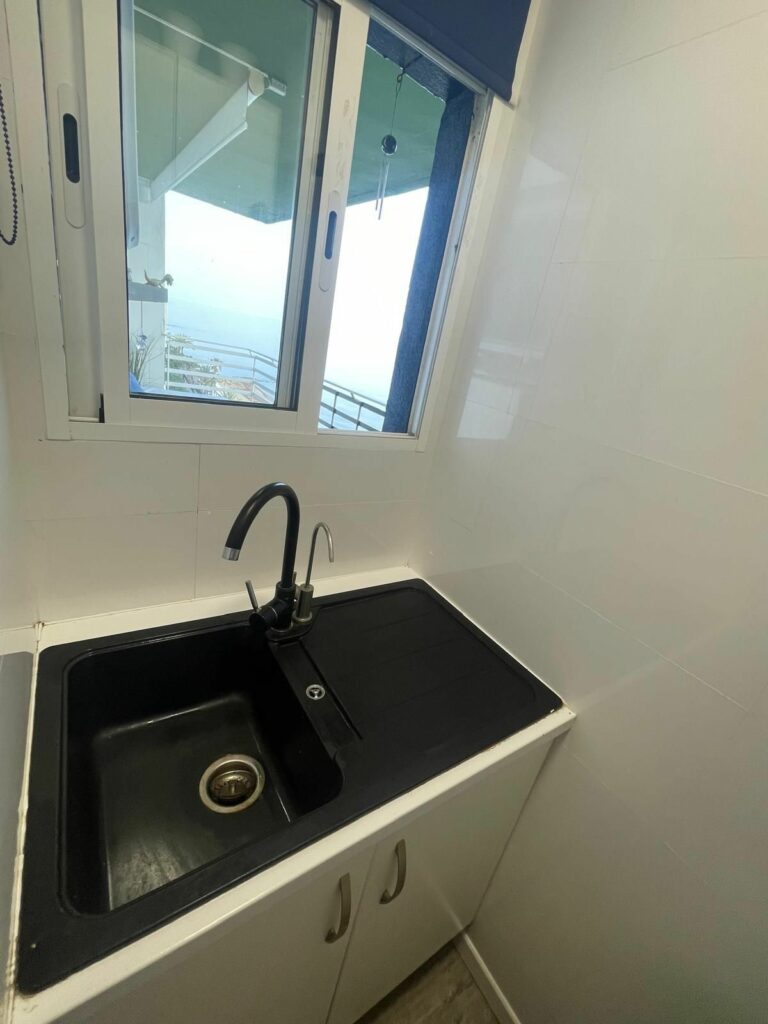 5b30bbc6425a81bfda17c8a8ffb5db3b - 14