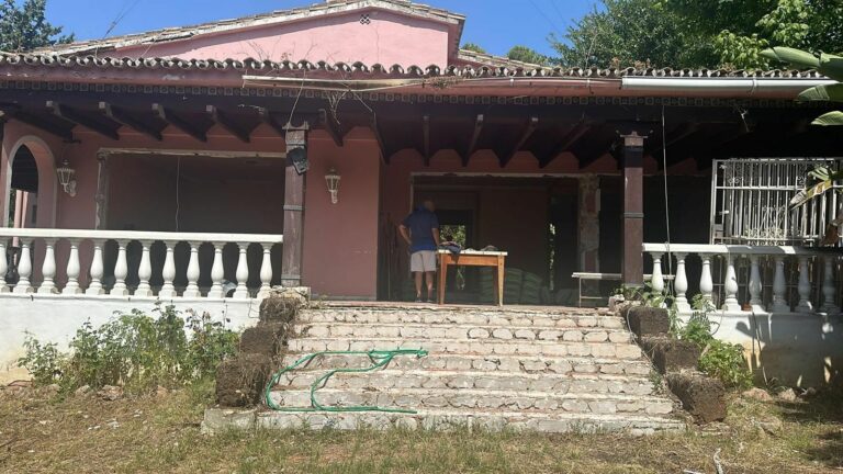 5f419985765022ed9f9a87794ac7fd15 - 1