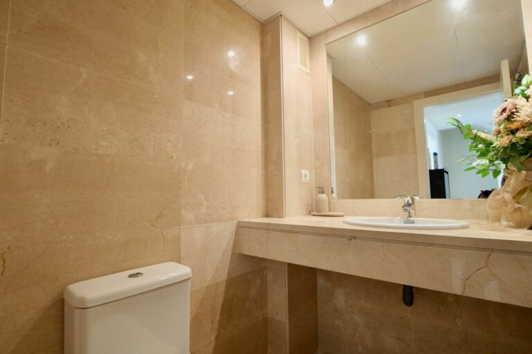 60272769a9207a983fac1c5326aef07c - 13