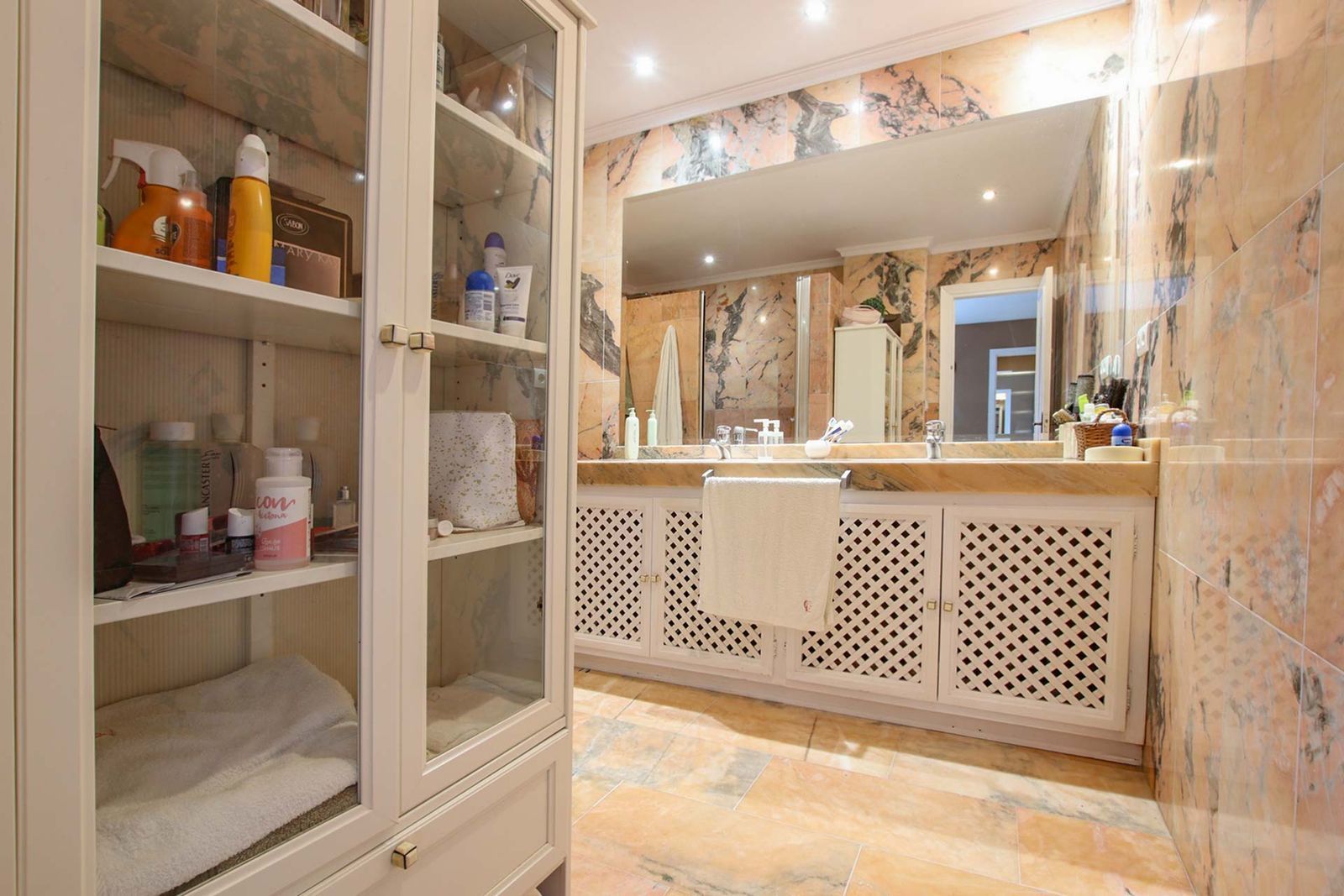 60e521255edb8f70ab2f19150755bda2 - 9