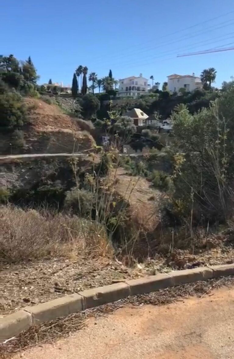 6143e826e99cf2ec5bc39ea508e74f04 - 6