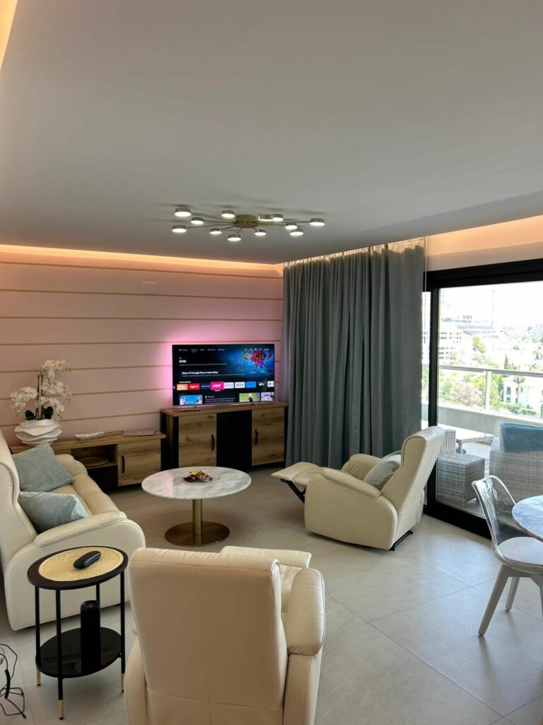 624a628d6e100e648a8070dace6d1746 - 12