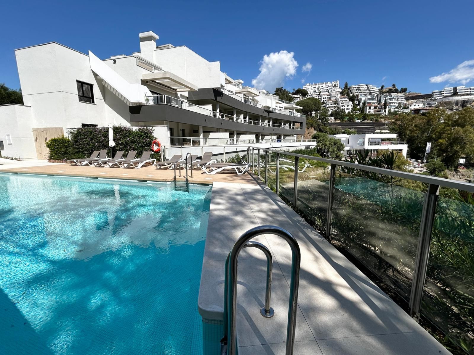 624a628d6e100e648a8070dace6d1746 - 2