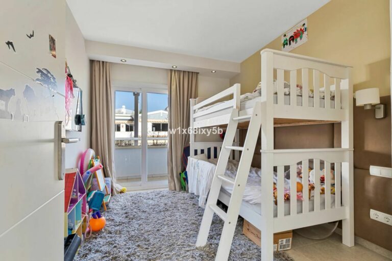 62975c06b339408317aabcd7c417ed2d - 12