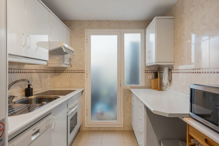 62d30253e5d4d7e28595907778e48718 - 10