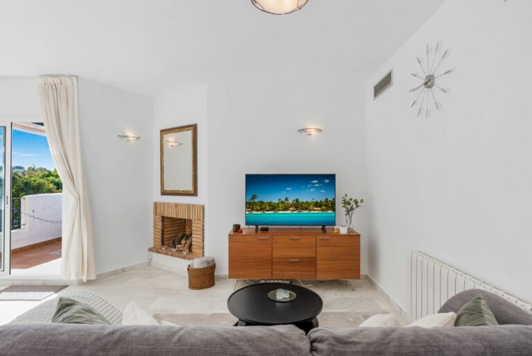 62d30253e5d4d7e28595907778e48718 - 7