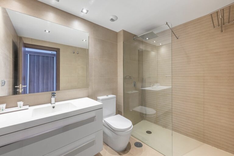 635697d120e37dccf42238d999d12ba1 - 16