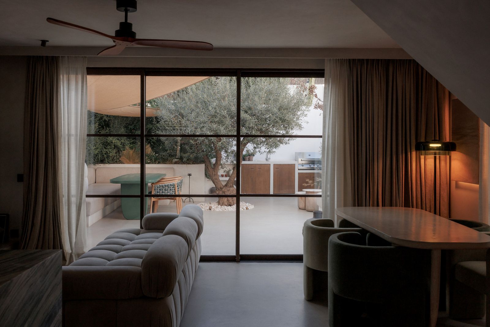 63646355eb06c059092abec849c8dad9 - 14