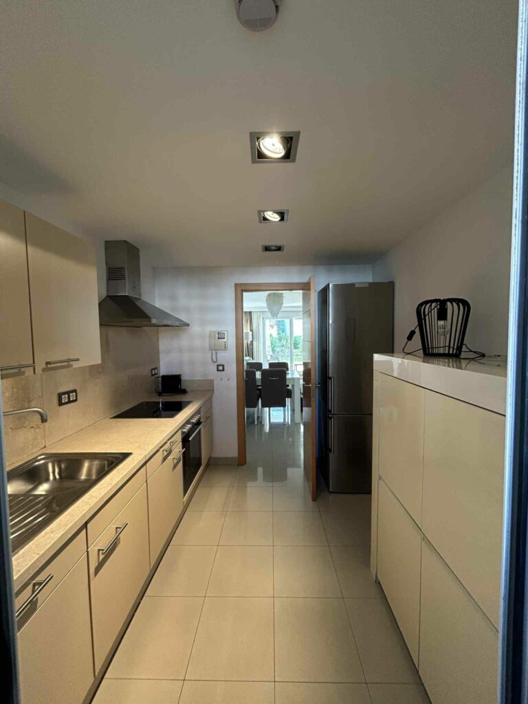 63ee27534919e44066e348300098e9fe - 10