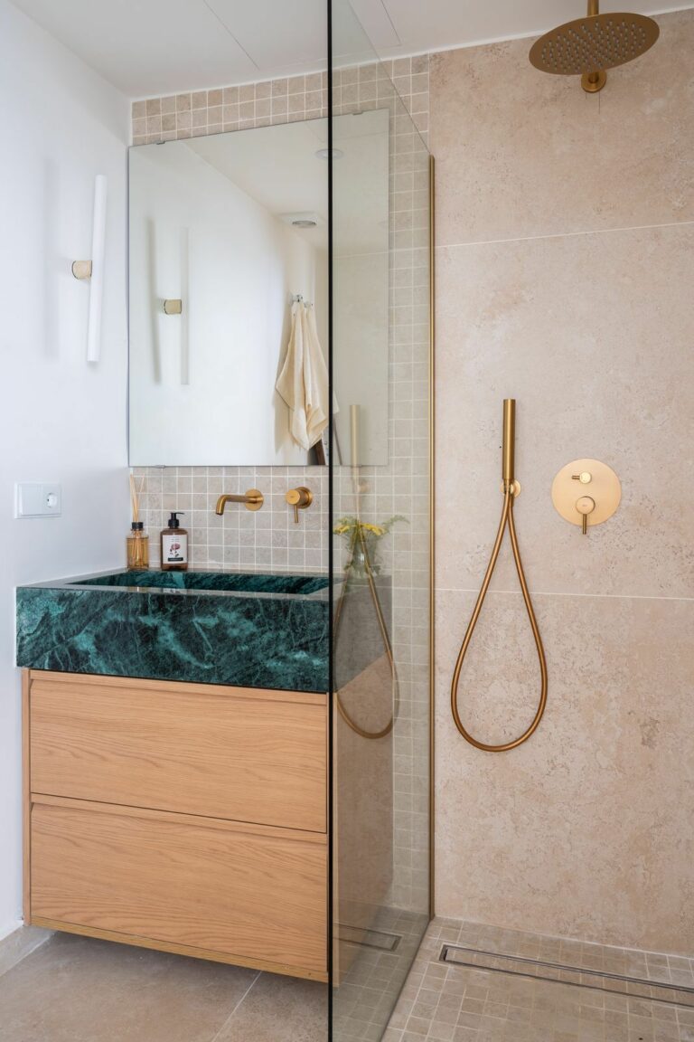 666b60f58c8a7dd7c5dd4d7969536797 - 13