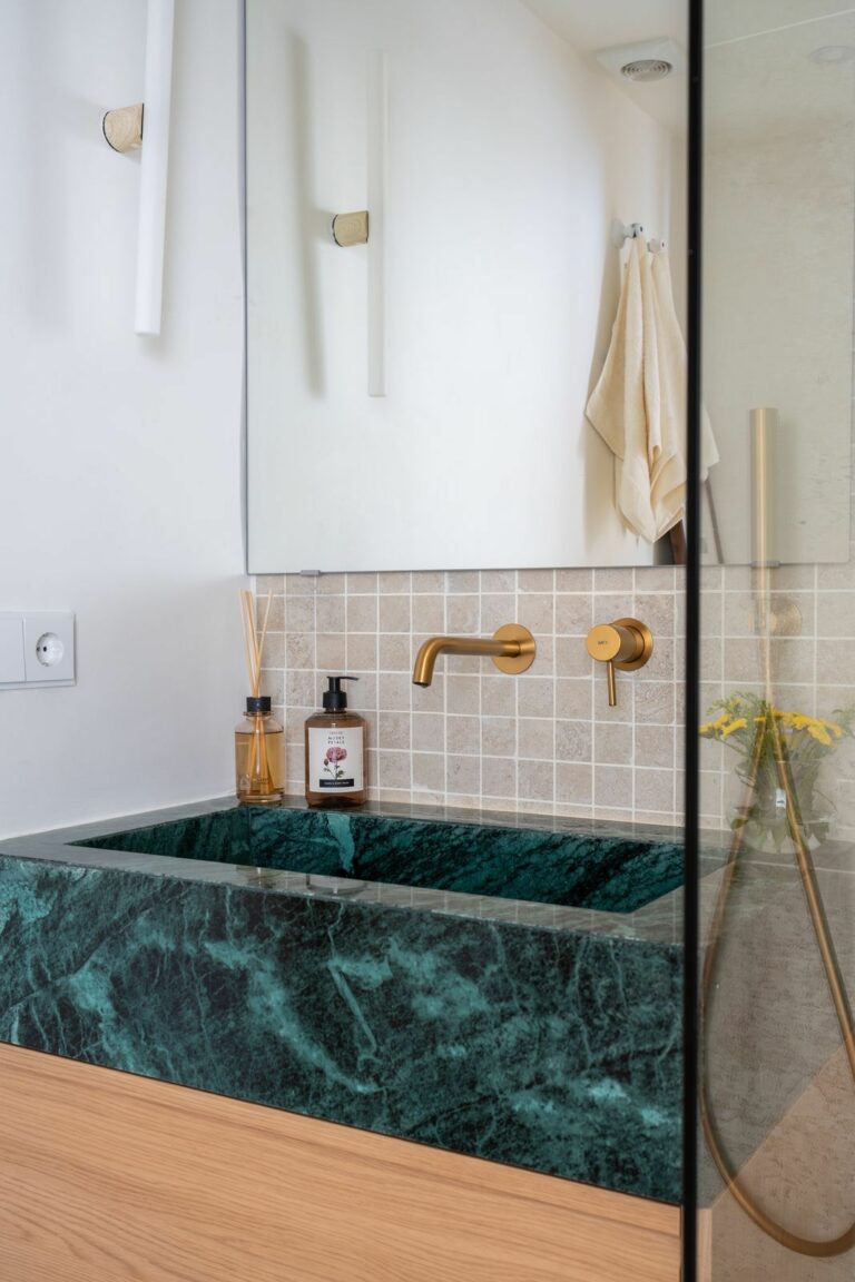 666b60f58c8a7dd7c5dd4d7969536797 - 14