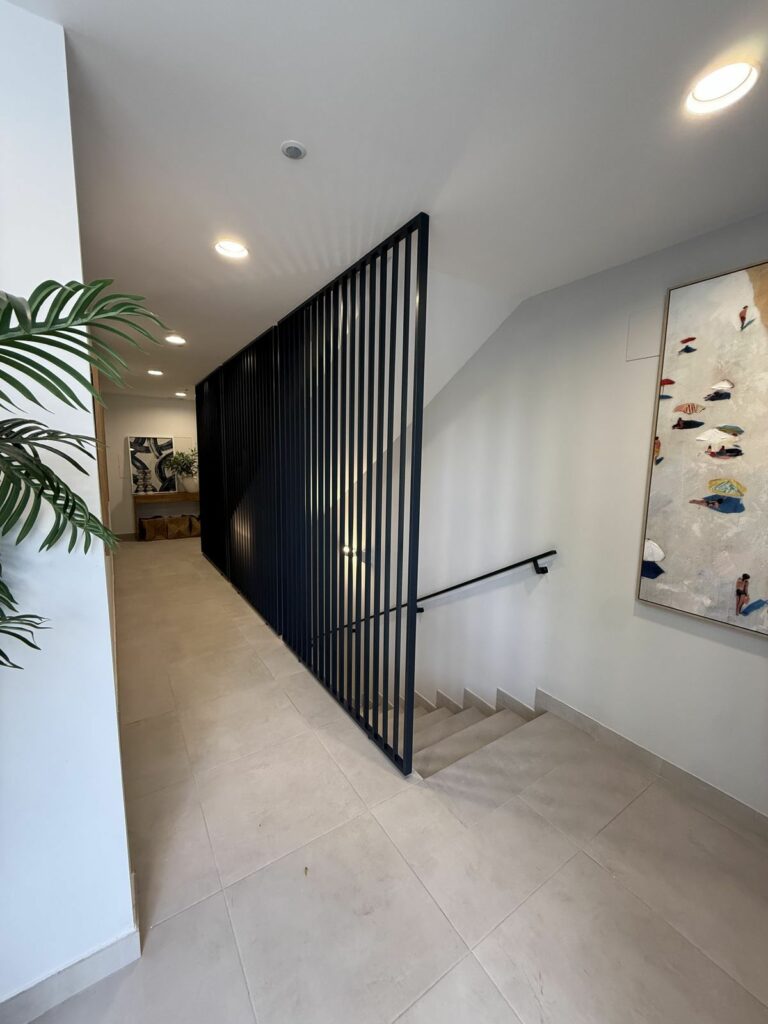 671188b860814e67db0cf100415921b3 - 1