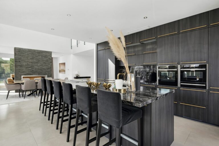 677c92d99cc341ce57b7a6eed78e7c18 - 10