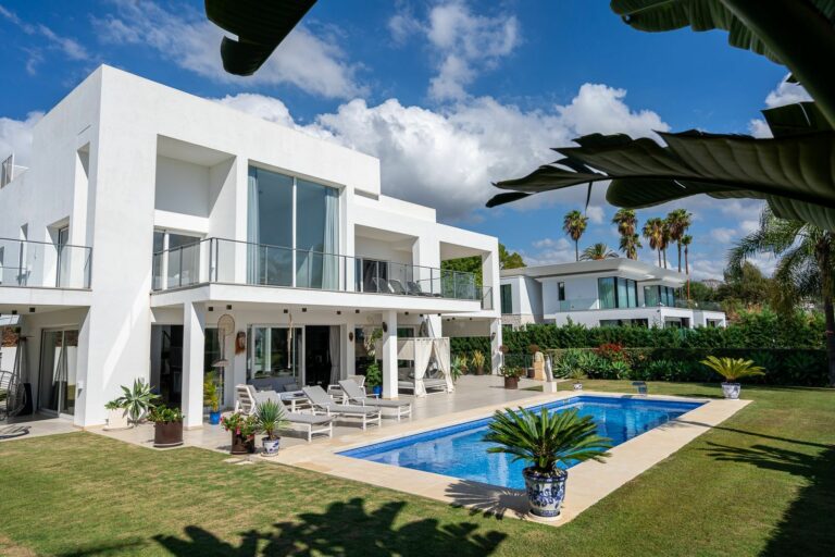 677c92d99cc341ce57b7a6eed78e7c18 - 5