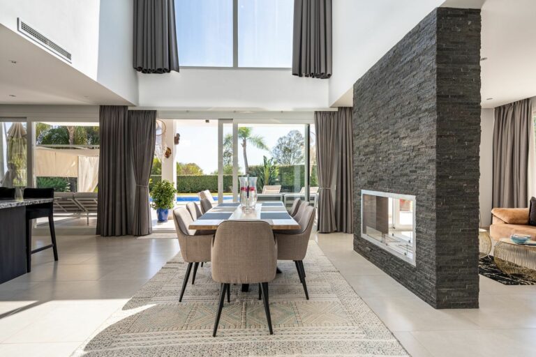 677c92d99cc341ce57b7a6eed78e7c18 - 7