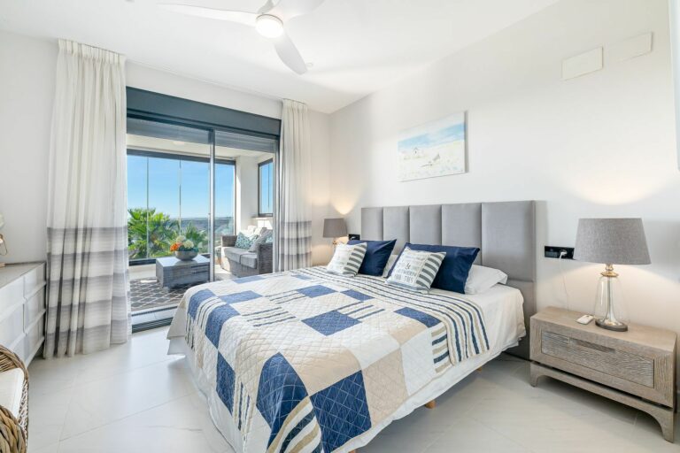 678b560fd64c5732b2f3c52fbbd0f1ba - 13