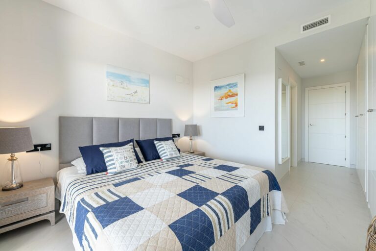 678b560fd64c5732b2f3c52fbbd0f1ba - 14