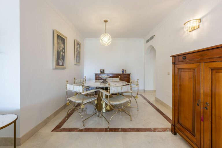 69012b9bb933813165720ad23cd859d9 - 11