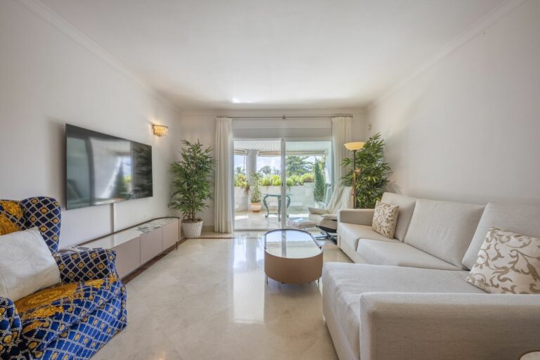 69012b9bb933813165720ad23cd859d9 - 8