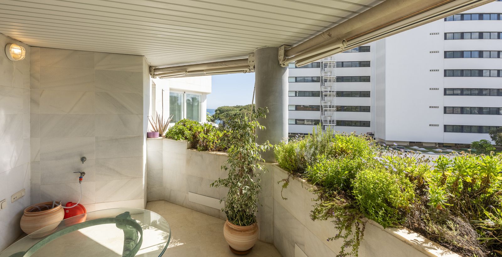 69012b9bb933813165720ad23cd859d9 - 9