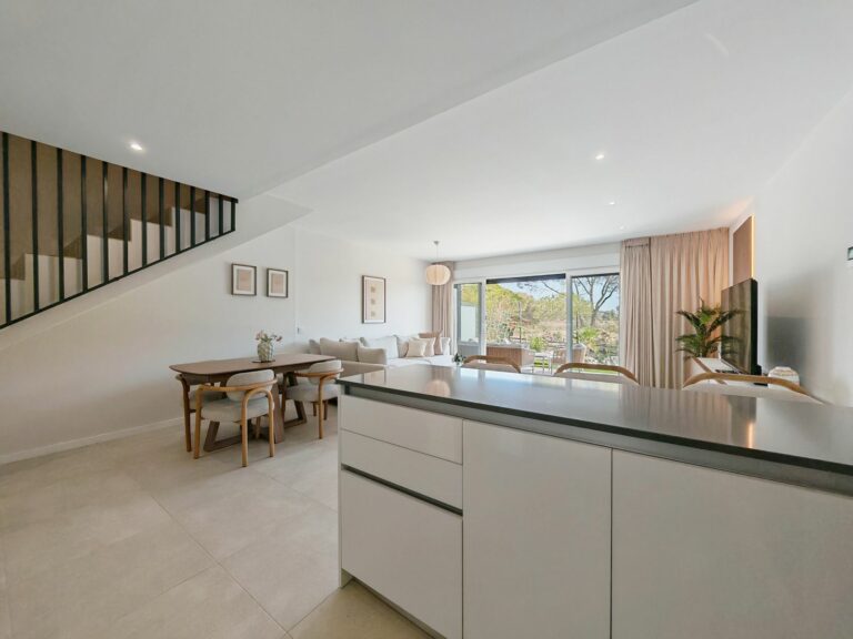 69016aa1500e2c48ae7a15fbb7386b67 - 5