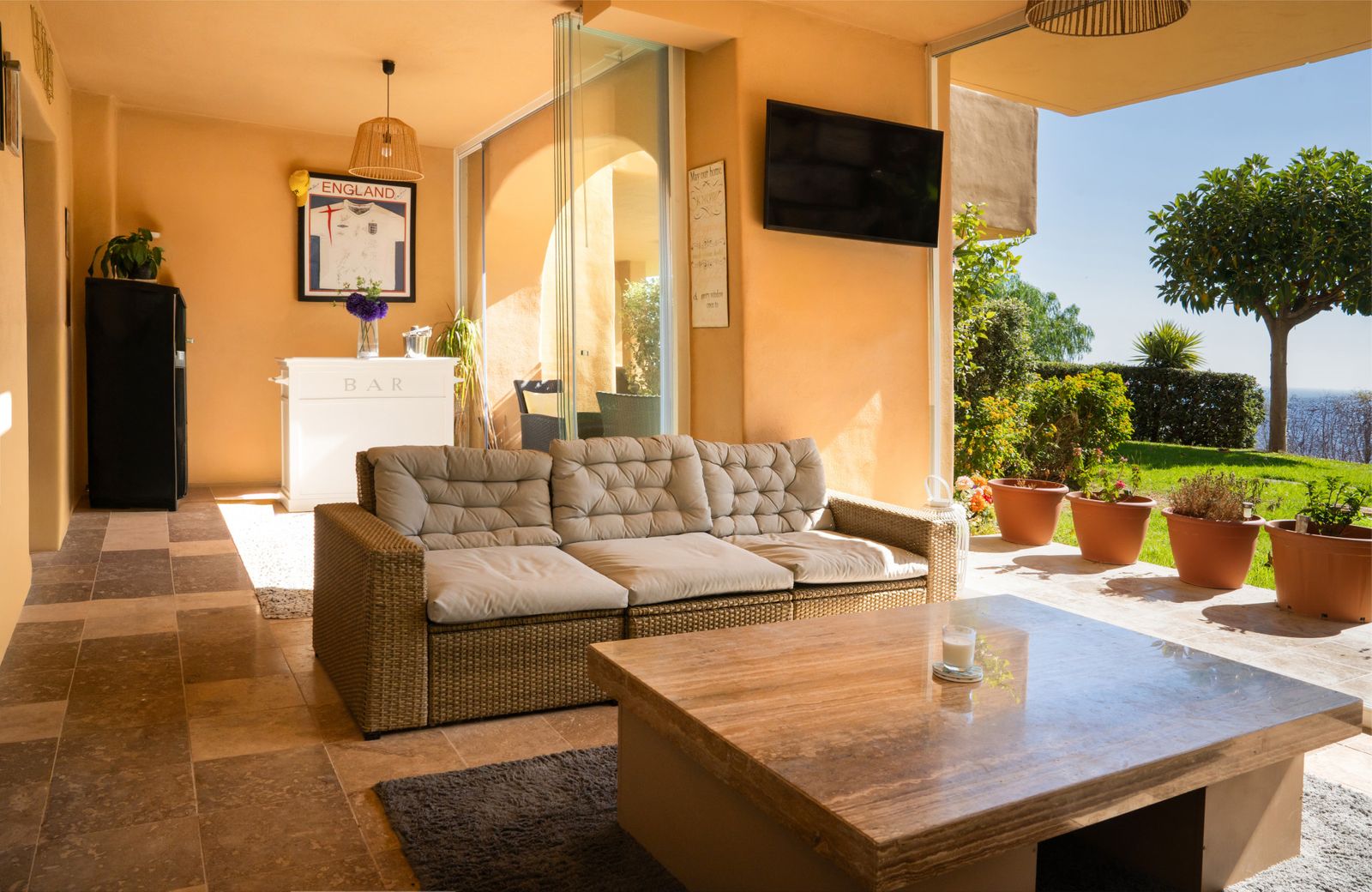 6c6f62ec1838f246b8ca3a91cec1b327 - 15