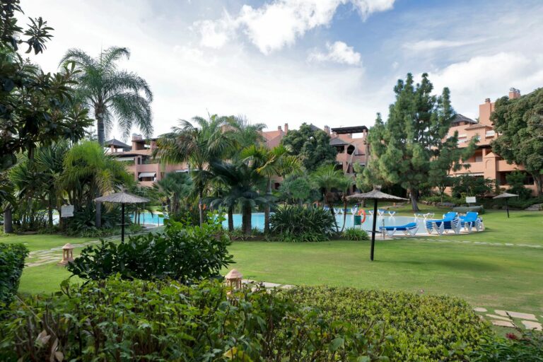 6cf949e367b567d009d7b687cfb5aecf - 10