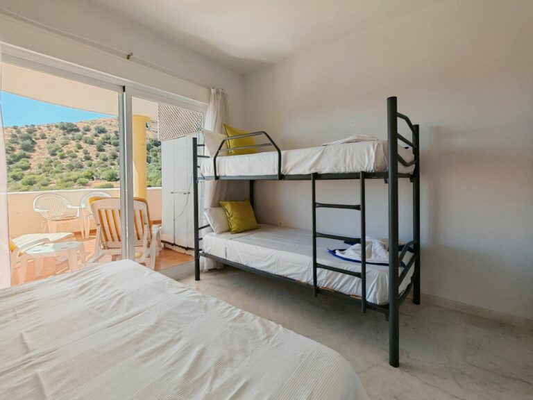 6e8313c55507b3a3d88fca0719f41f37 - 10