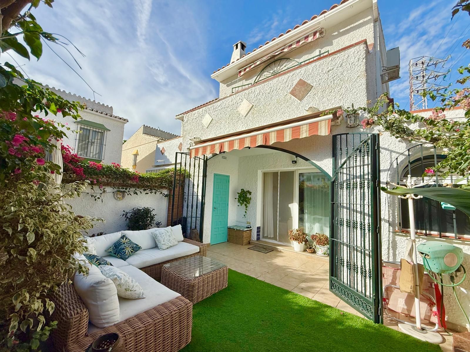 6f639d9f76000b91e4d1ecb437d18f3e - 1