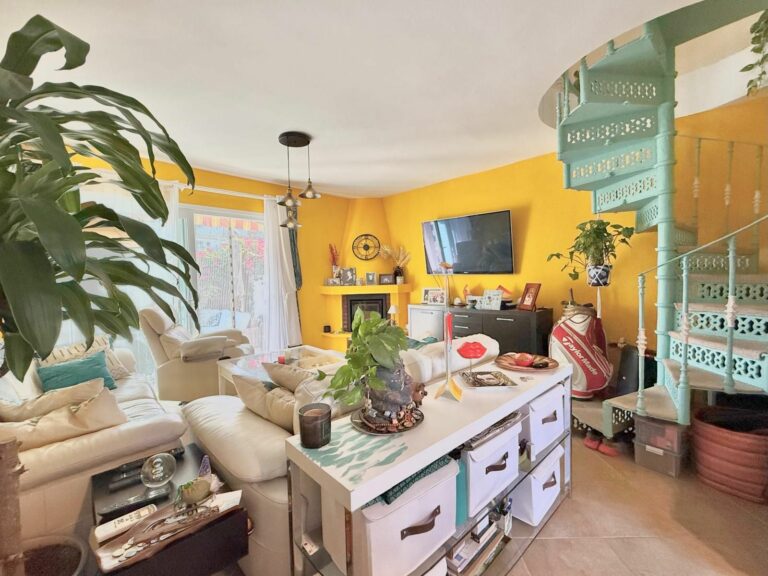 6f639d9f76000b91e4d1ecb437d18f3e - 7