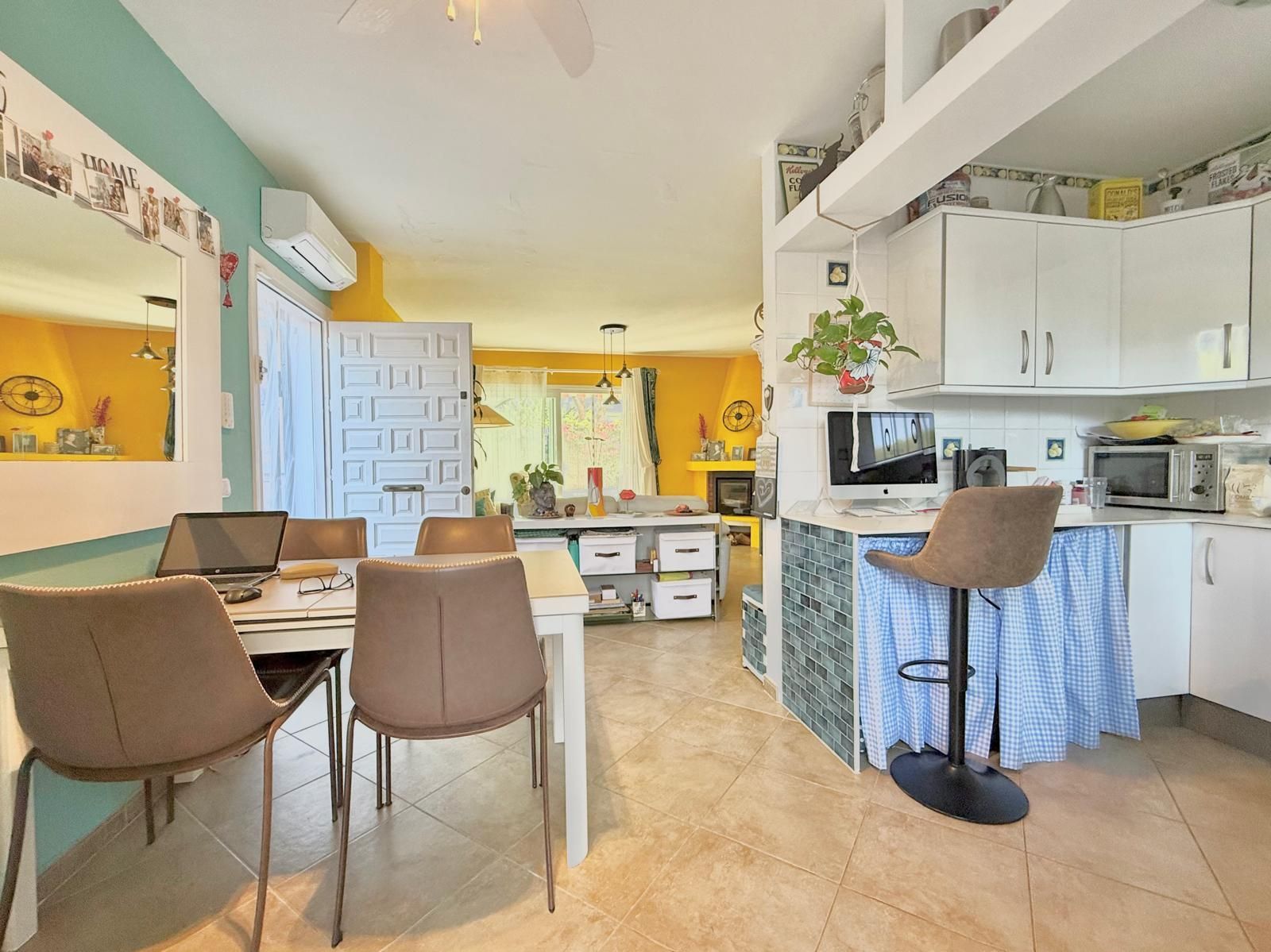 6f639d9f76000b91e4d1ecb437d18f3e - 9