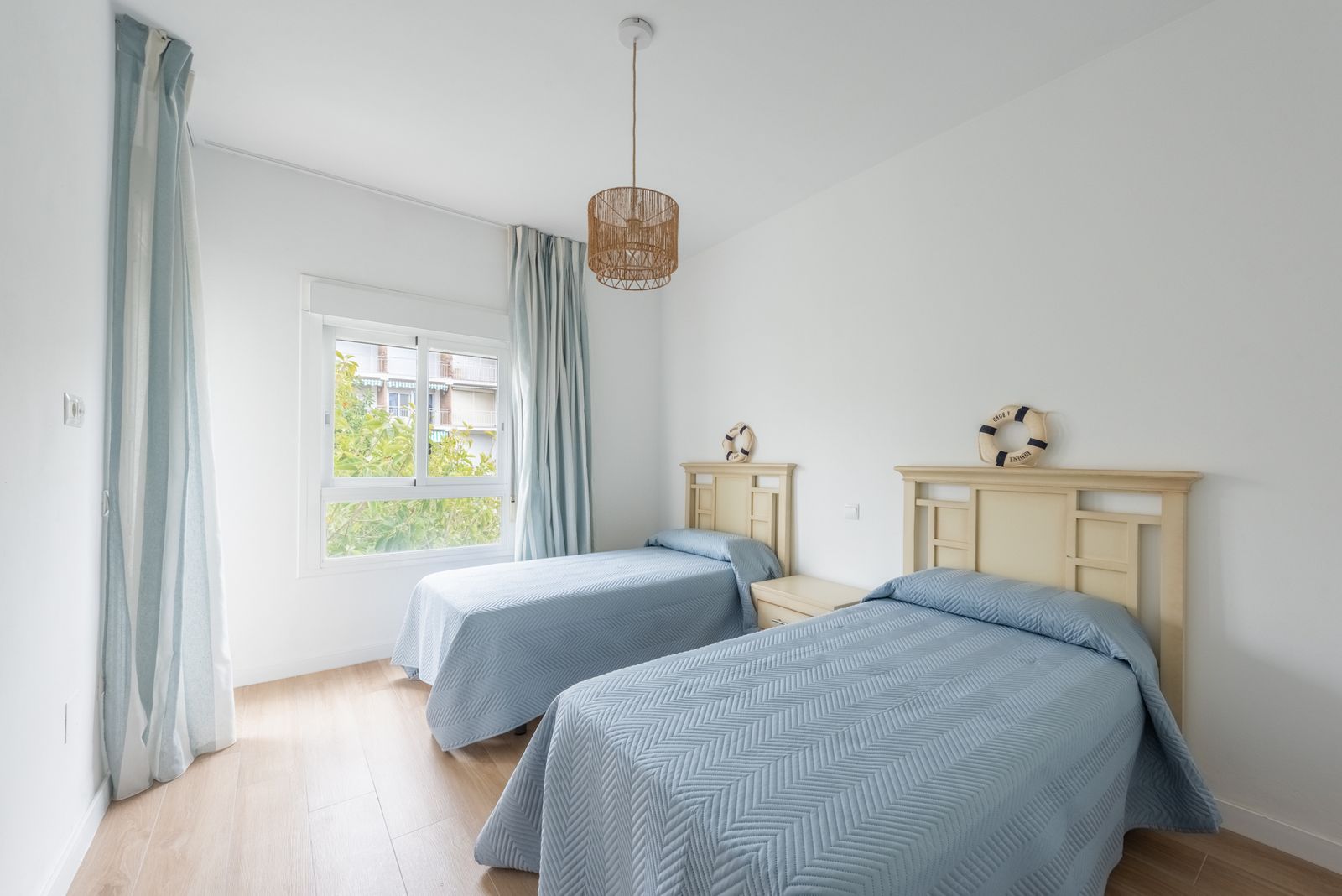 71cc11773ca63514f5e445eaf228449c - 16