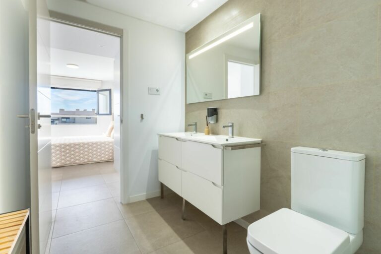 73bf90b580a50c2fc189f3b7d1440c83 - 12