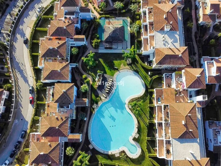 73e92d830623ed06121b74a30a575e56 - 2