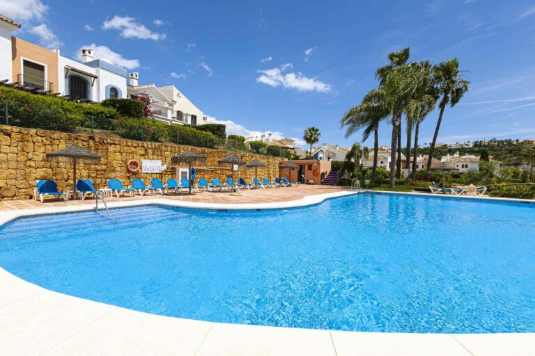 74377c94d9ec2b12616c8f2503eb7de0 - 9