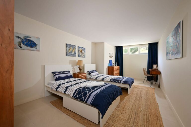 743de66318d7e8d29fceb6c6e0f2891d - 15