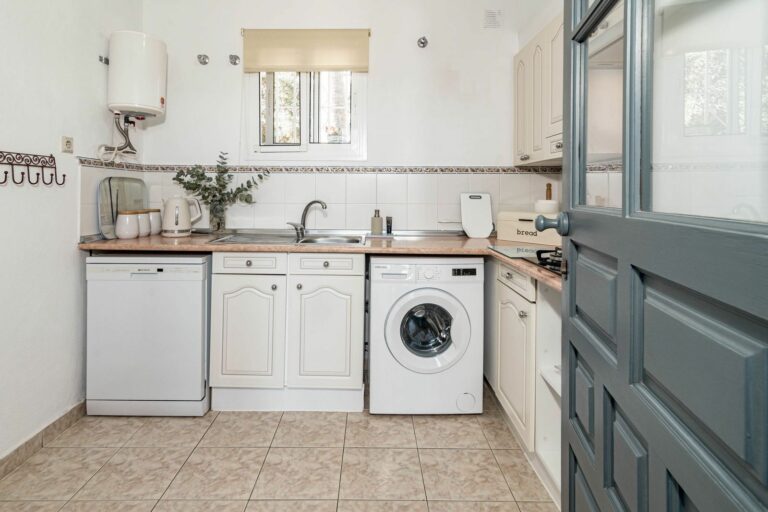 744cecb66bb08cae3bb67b4eafad14e4 - 15